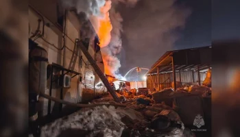 Один человек погиб при пожаре на складе в Удмуртии