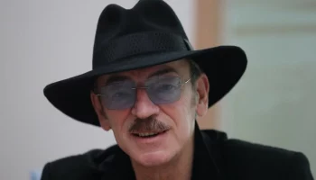 Опрос: Михаил Боярский ассоциируется у зумеров со шляпой и Д&rsquo;Артаньяном