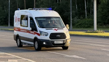 Появились подробности аварии на Бауманской улице, где иномарка вылетела на тротуар