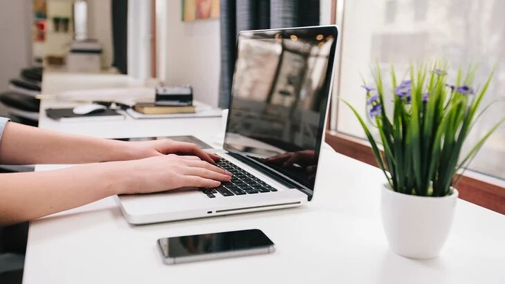 "Известия": за полгода в Сеть утекло 140 млн номеров россиян "Известия": за полгода в Сеть утекло 140 млн номеров россиян