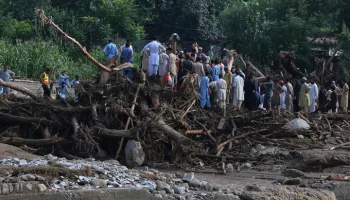 В Пакистане свыше 300 человек погибли за 48 часов из-за ливней и наводнений