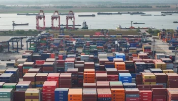 Китай увеличит тарифы на импортируемые товары из США до 84%