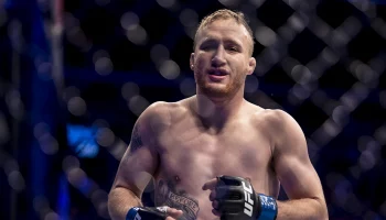 &laquo;Просто зверь&raquo;: боец UFC Гэтжи оценил победу Холлоуэя на последней секунде боя