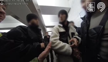 Ударивший по голове контролера в метро Москвы приговорен к двум годам заключения