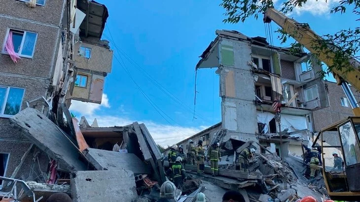 Мастер и два слесаря задержаны по делу о взрыве в доме в Нижнем Тагиле Мастер и два слесаря задержаны по делу о взрыве в доме в Нижнем Тагиле