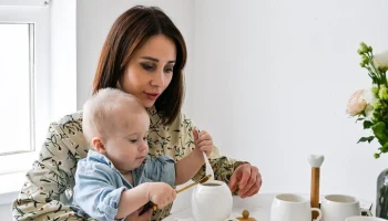 Сергей Собянин поздравил москвичек с Днем матери