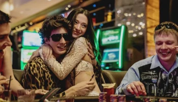 "Анора" получила премию "Оскар" за лучший фильм