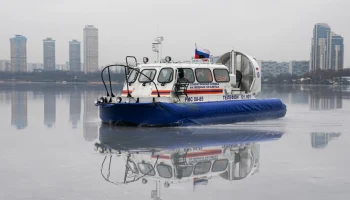 Спасатели в усиленном режиме патрулируют столичные реки и водоемы