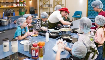 Мастер-классы и ледовые шоу пройдут в завершение фестиваля "Масленица"