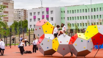 Собянин: Москва продолжит восстанавливать инфраструктуру Донецка и Луганска