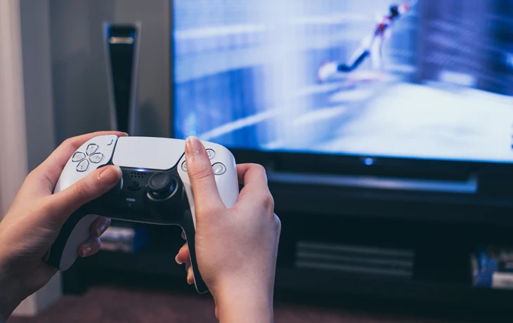 «Потребительская паника»: почему в России массово скупают игровые приставки «Потребительская паника»: почему в России массово скупают игровые приставки