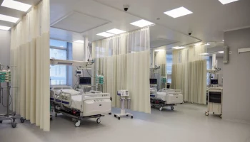 Почти 500 медиков дополнительно привлекли к работе в Подмосковье при теракте в "Крокусе"