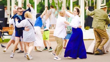 В выходные москвичей ждут "Летфест", модные советы, полумарафон и танцы