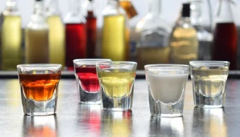 "Коммерсант": в РФ зафиксирован рост спроса на экзотический алкоголь