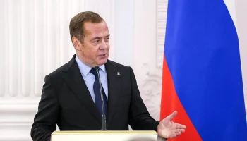 Медведев исключил участие Зеленского в подписании мирного договора