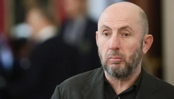 ТАСС: правоохранители начали обыски у директора МХАТ Кехмана