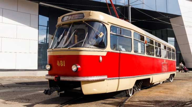 Ликсутов: Более 200 тысяч человек стали гостями столичного парада трамваев Ликсутов: Более 200 тысяч человек стали гостями столичного парада трамваев