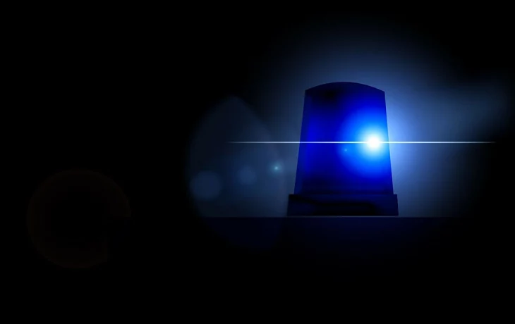 Пятнадцать машин оказались под завалом после обрушения крыши парковки в Москве Пятнадцать машин оказались под завалом после обрушения крыши парковки в Москве