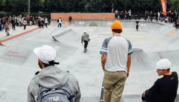 Обновленный скейт-парк в Парке Горького вновь открыт для катания