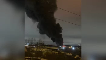 Пожар площадью 8,4 тыс "квадратов" произошел на складе в Нижнем Новгороде