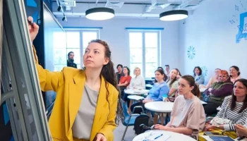 Московская служба занятости подготовила спецпрограмму в честь 8 марта