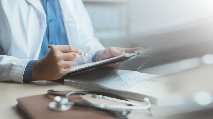 Эксперт Саевский: Граждане могут оформить больничный лист, даже если не болеют Эксперт Саевский: Граждане могут оформить больничный лист, даже если не болеют