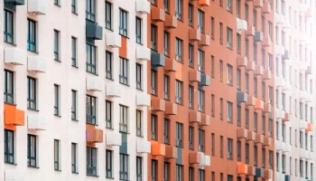 Собственники апартаментов в 7 зданиях Москвы получат налоговую льготу на имущество