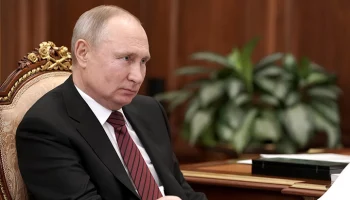 Путин запретил списывать пенсии детей-инвалидов при взыскании долгов с родителей