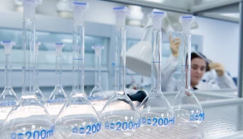 Сергей Собянин рассказал, как офсетные контракты развивают фармотрасль Москвы