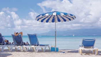 Россиянам рассказали, в каком месяце выгоднее всего уходить в отпуск летом