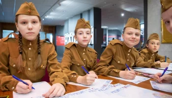 Авторов лучших открыток к 9 Мая наградят в Музее Победы