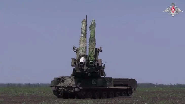 Опасность атаки БПЛА объявлена в Курской и Воронежской областях Опасность атаки БПЛА объявлена в Курской и Воронежской областях