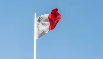 Власти Мальты отказали в эвакуации экипажа российского газовоза "Арктик Метагаз" Власти Мальты отказали в эвакуации экипажа российского газовоза "Арктик Метагаз"