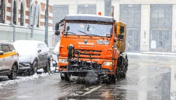 Городские службы Москвы переведены в усиленный режим из-за снегопада