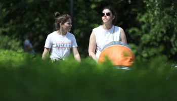 МЧС напомнило москвичам о мерах безопасности во время жаркой погоды