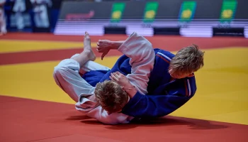 Российским дзюдоистам вернули право выступать на турнирах под флагом страны