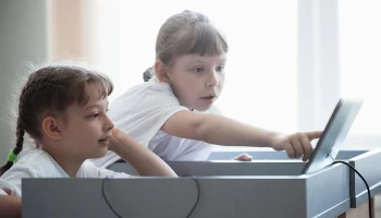 Сергей Собянин рассказал, как развитие &laquo;МЭШ&raquo; делает обучение удобнее