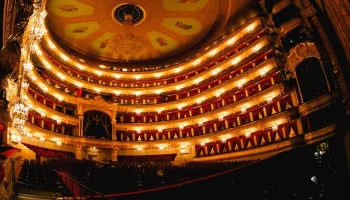 Больше половины билетов на "Щелкунчика" в ГАБТ на 31 декабря раскупили за 10 мин