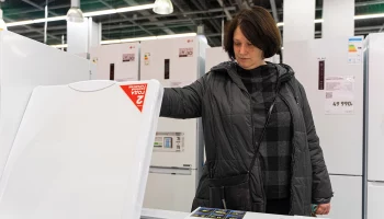 Таможенная служба ограничила перевозки кондиционеров и холодильников в Россию