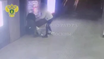 Мужчина задержан за разбойное нападение в переходе станции "Китай-город"