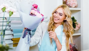 Флорист спрогнозировала рост цен на цветы на 30&ndash;50% к 14 февраля