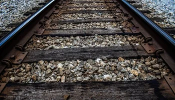 Два человека погибли при подрыве на ж/д путях в Орловской области