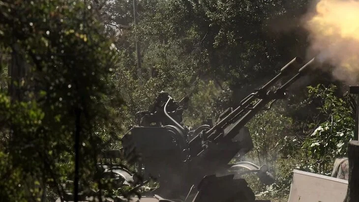 Восемь сотрудников МЧС пострадали в Горловке от атаки беспилотников при тушении пожара Восемь сотрудников МЧС пострадали в Горловке от атаки беспилотников при тушении пожара