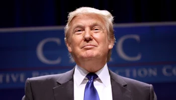 Дебаты Байдена и Трампа продержались без оскорблений 20 минут