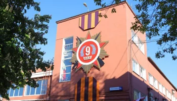 Специалисты украсили фасад старейшего электродепо Москвы &laquo;Северное&raquo;