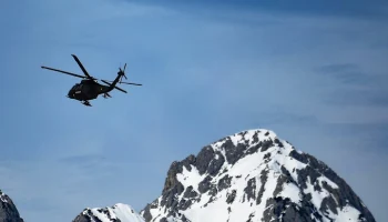 Аэровидеосъемка не показала признаков жизни альпинистки Наговициной