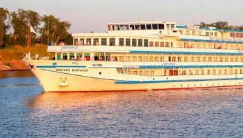 Роспотребнадзор обнаружил норовирус на круизном лайнере "Михаил Булгаков"