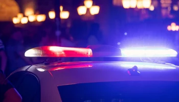 Мужчина с автоматом и гранатой атаковал полицейских в мариупольском кафе