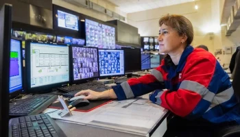 Собянин: Городские службы в новогодние дни будут работать круглосуточно