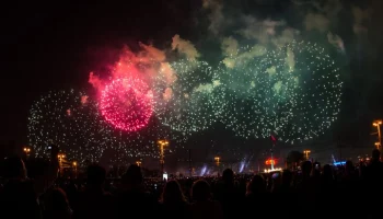 Праздничный салют пройдет в "Лужниках" 9 Мая